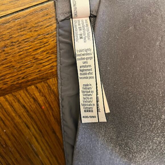 VS Lightly Lined Wireless T-Shirt Bra 40D - Picture 6 of 10